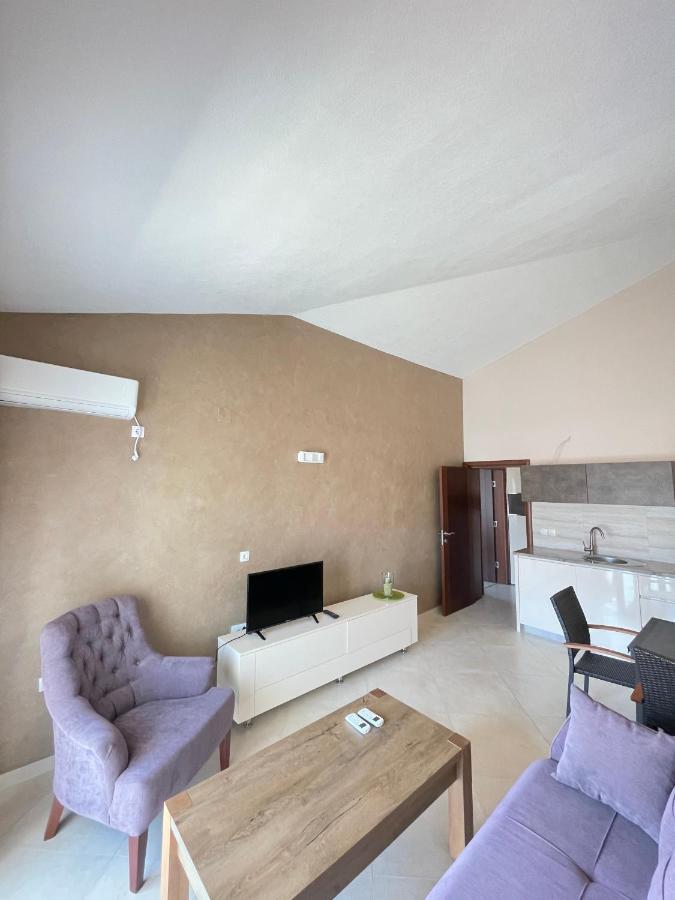 Apartments Harris Ulcinj Ngoại thất bức ảnh