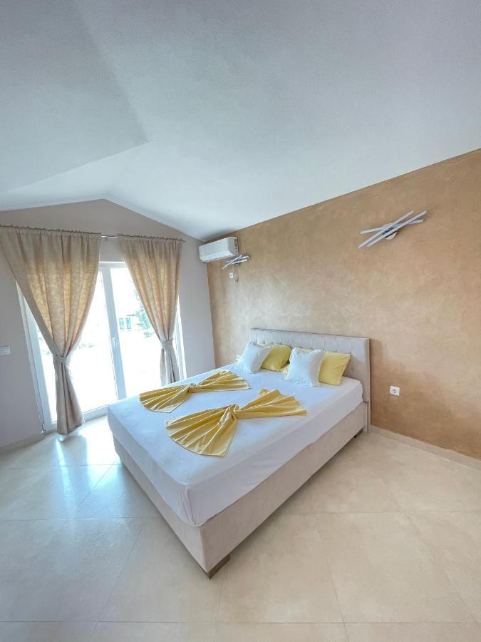 Apartments Harris Ulcinj Ngoại thất bức ảnh