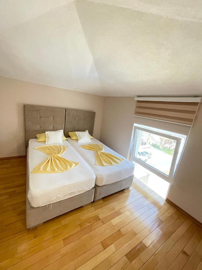 Apartments Harris Ulcinj Ngoại thất bức ảnh