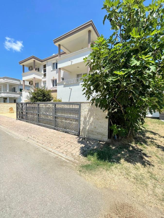 Apartments Harris Ulcinj Ngoại thất bức ảnh